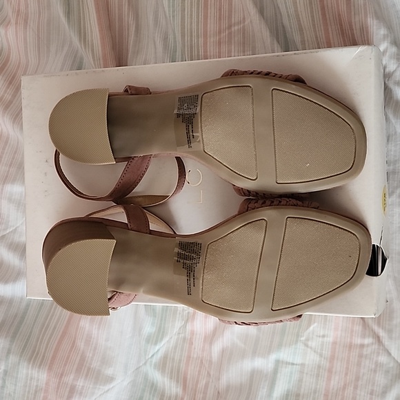 LC Lauren Conrad Heels Size 8 1/2 - Picture 9 of 17